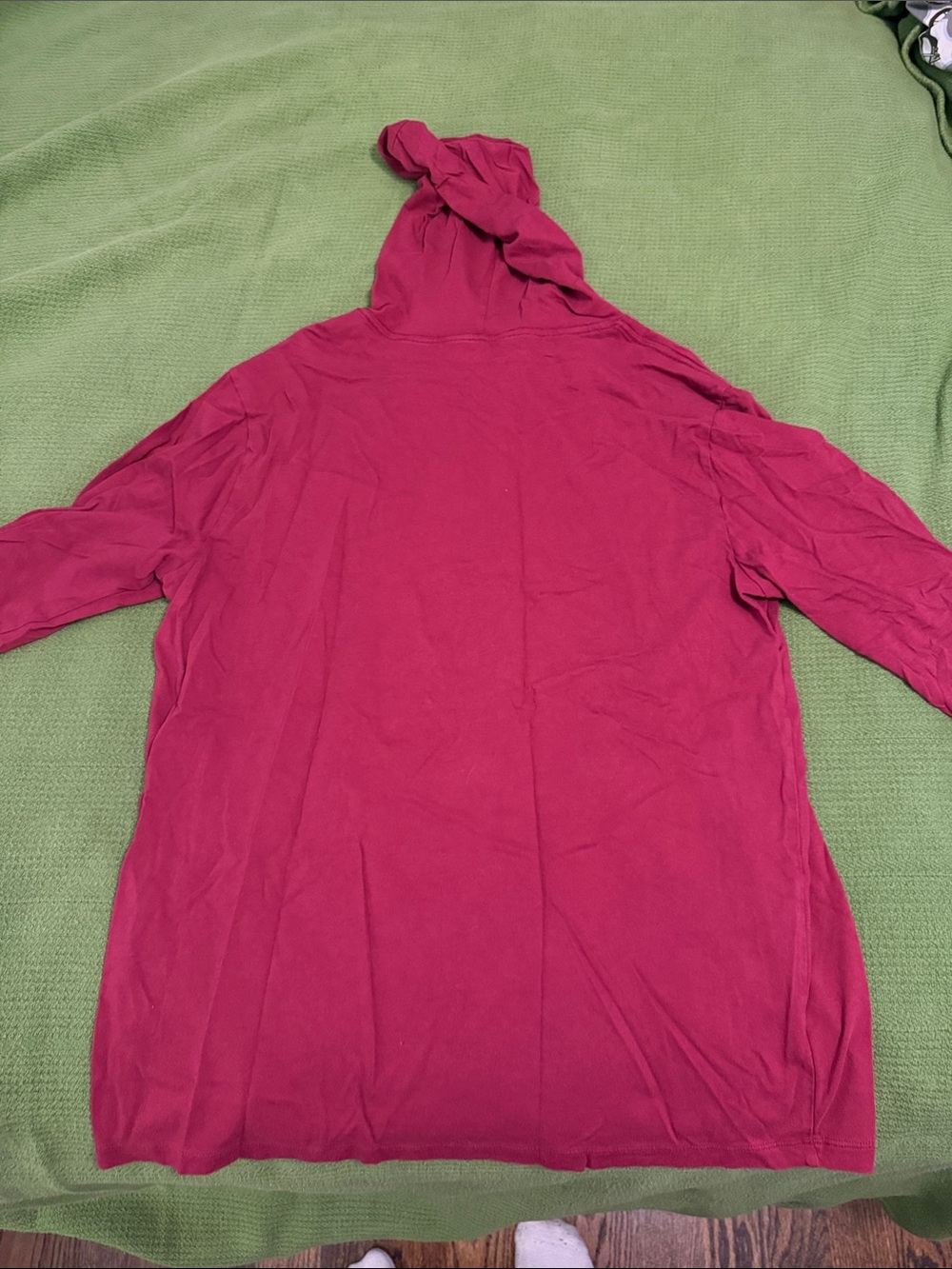 Vineyard Vines Red Hockey Hooded t shirt - Picture 3 of 3